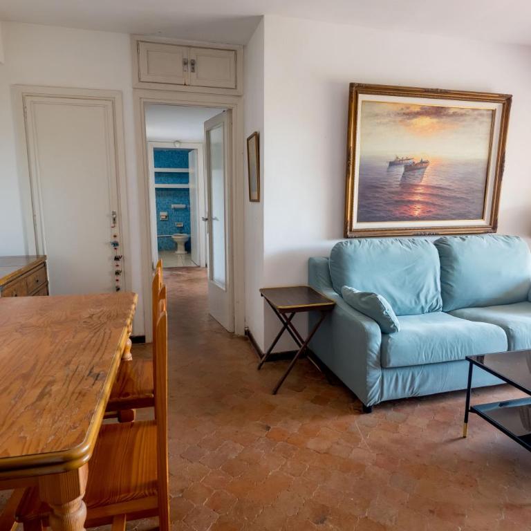 Con terraza con campo fútbol, pin pong con Parking - Apartamento de 2 dormitorios - 9