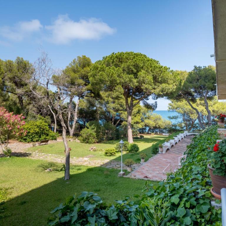 Con terraza con campo fútbol, pin pong con Parking - Apartamento de 2 dormitorios - 7
