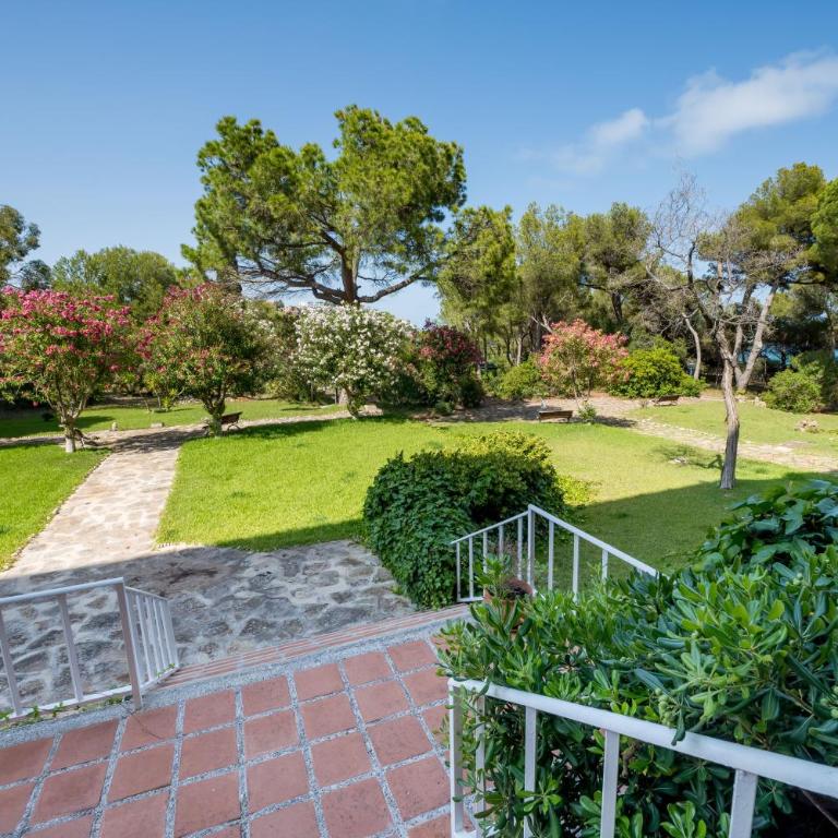 Con terraza con campo fútbol, pin pong con Parking - Apartamento de 2 dormitorios - 22