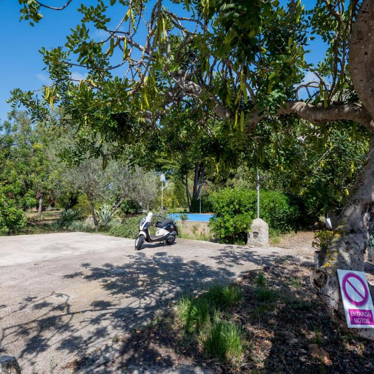 Con terraza con campo fútbol, pin pong con Parking - Apartamento de 2 dormitorios - 26