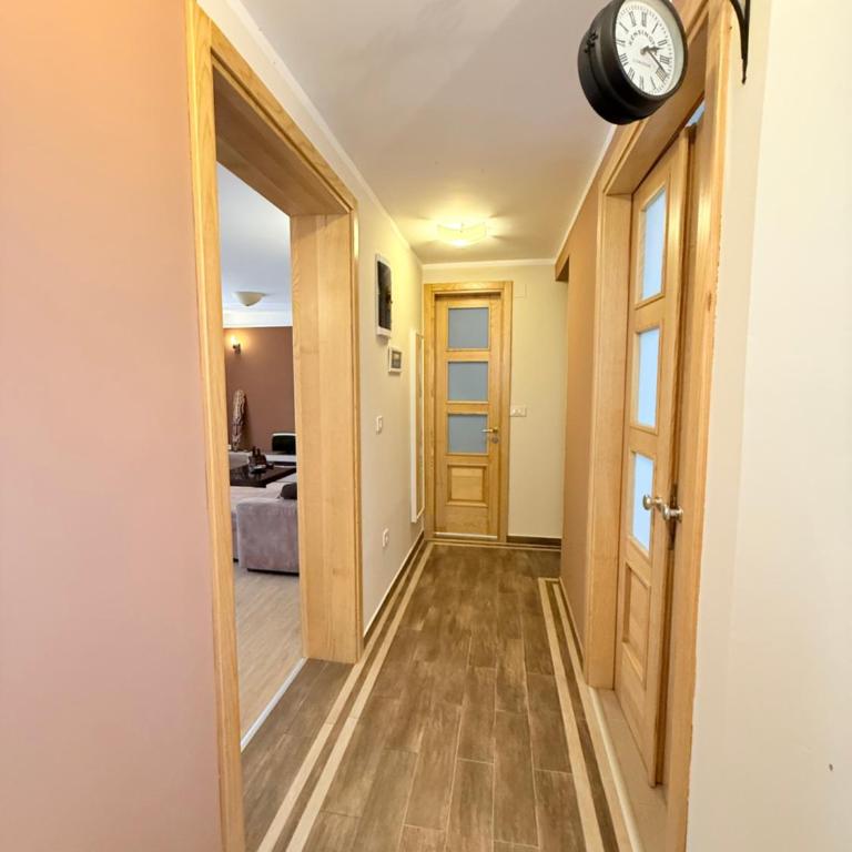 MarFri Apartments - One-Bedroom Apartment - 3