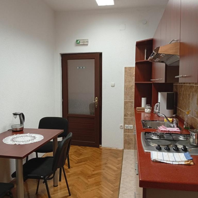 StayBihac - Four-Room Apartment - 13