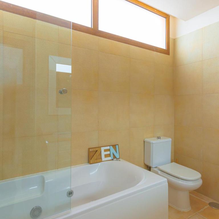 Villa with Pool, Luxury Scape in Caleta De Fuste - Villa with Private Pool - 26