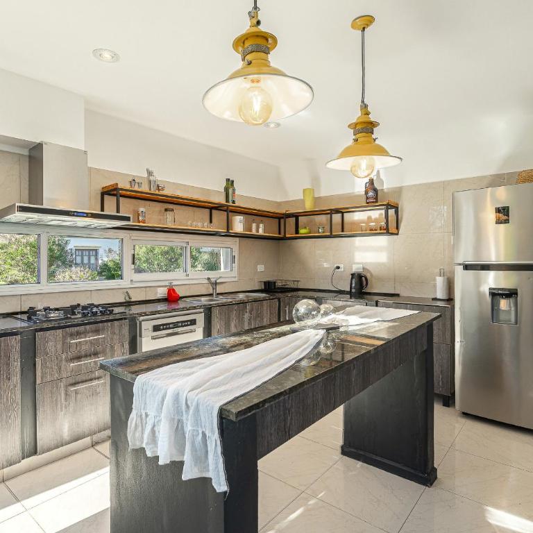 Casa Alquiler Tigre Barrio Nordelta 4 dormitorios - Casa de 4 dormitorios - 2