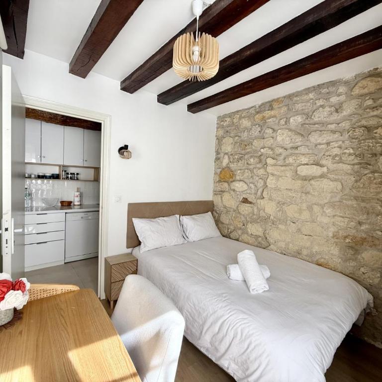 Paris center near Notre Dame 2 bedrooms with Balcony - Appartement 2 Chambres avec Balcon - 28
