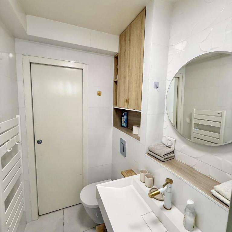 Paris center near Notre Dame 2 bedrooms with Balcony - Appartement 2 Chambres avec Balcon - 34