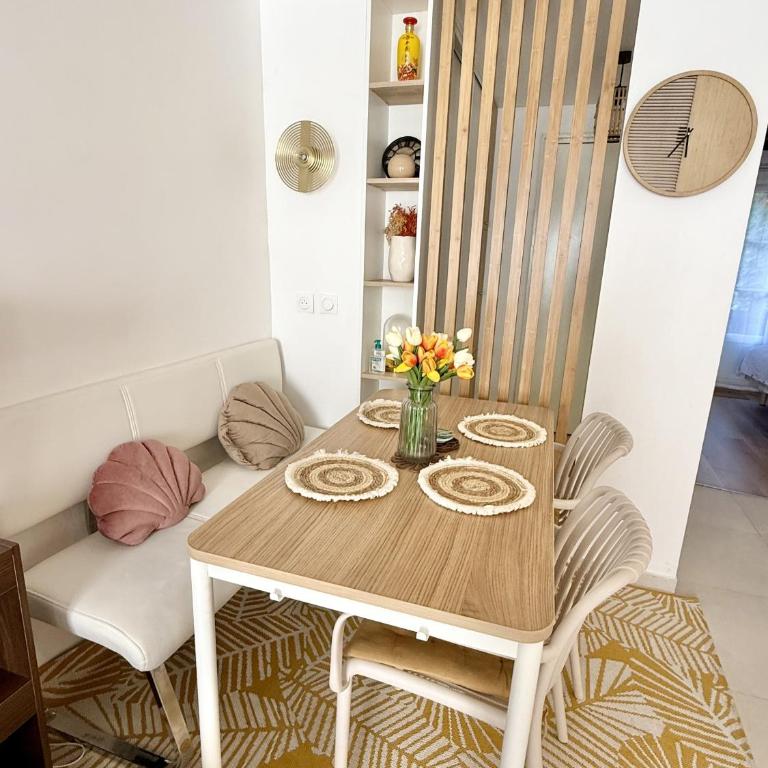 Paris center near Notre Dame 2 bedrooms with Balcony - Appartement 2 Chambres avec Balcon - 8