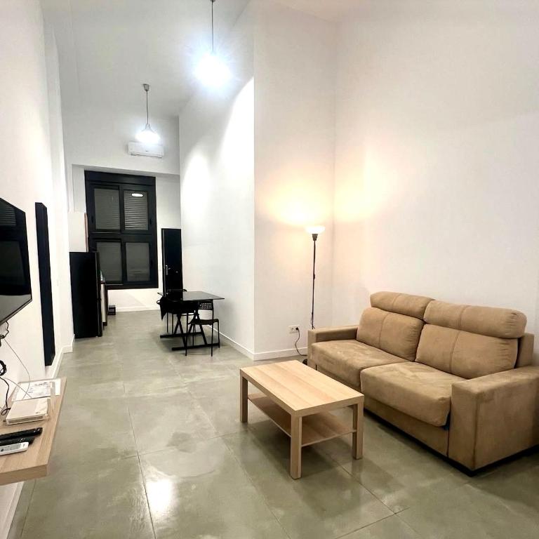 ZONA LUXURY 1 a 5 min de la ESTACIÓN DE BUS Y TREN MARÍA ZAMBRANO - Apartamento de 1 dormitorio - 9