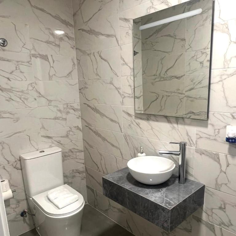 ZONA LUXURY 1 a 5 min de la ESTACIÓN DE BUS Y TREN MARÍA ZAMBRANO - Apartamento de 1 dormitorio - 12