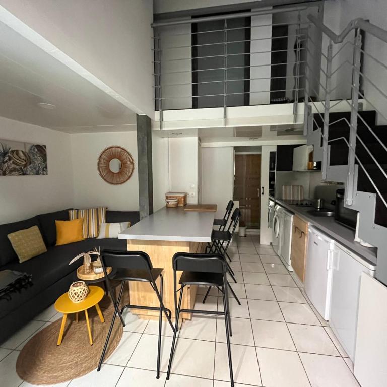 Aux Ayguades, Pavillon tout confort proche plage, terrasse et WIFI - Maison 3 Chambres - 5