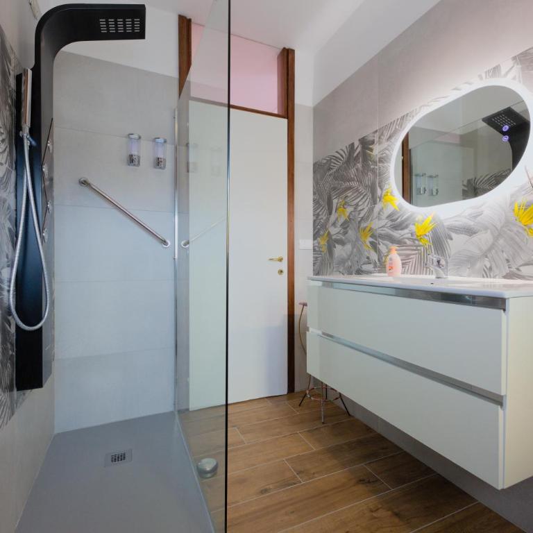 Suite con Vasca Panoramica - Appartamento con 1 Camera da Letto - 9