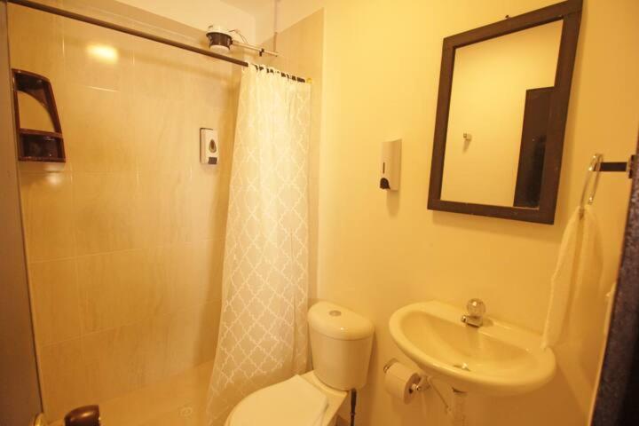 Habitaciones en El Encanto Host - Habitación Doble con baño privado - 6