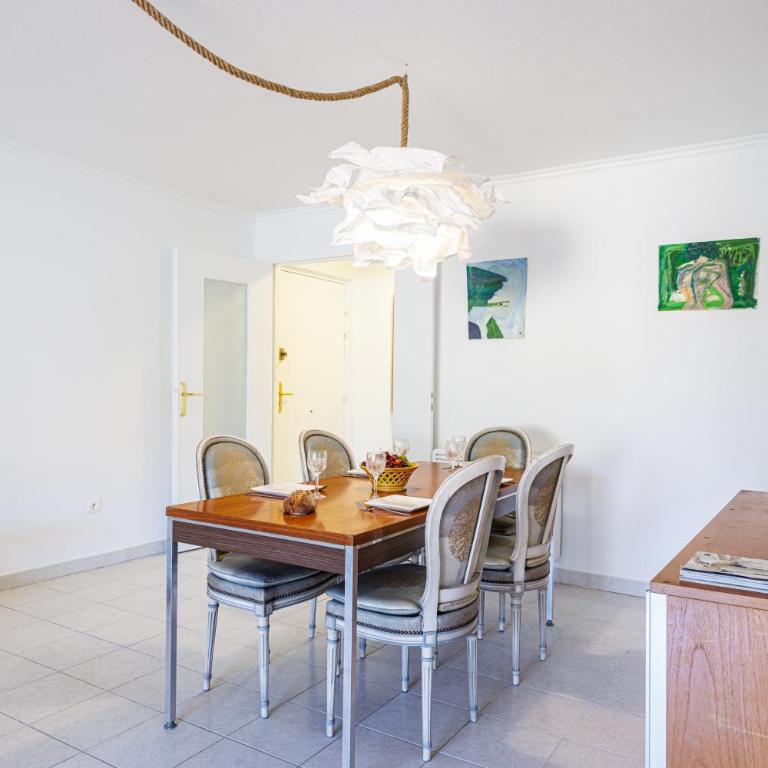 FEEL HOME - CAIS De PIERLAS - Appartement 2 Chambres avec Terrasse - 22