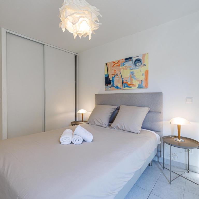 FEEL HOME - CAIS De PIERLAS - Appartement 2 Chambres avec Terrasse - 24