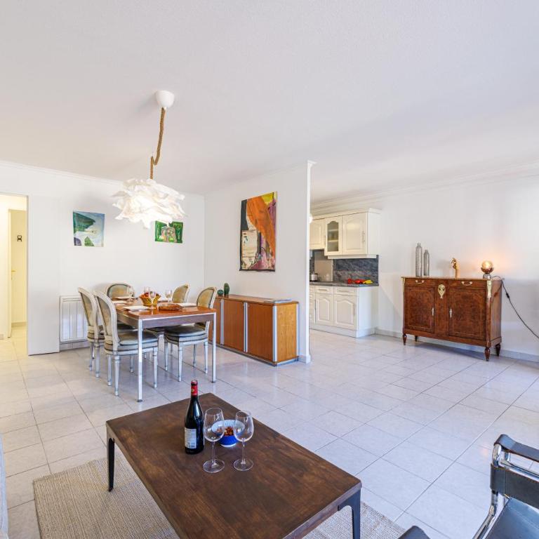 FEEL HOME - CAIS De PIERLAS - Appartement 2 Chambres avec Terrasse - 12