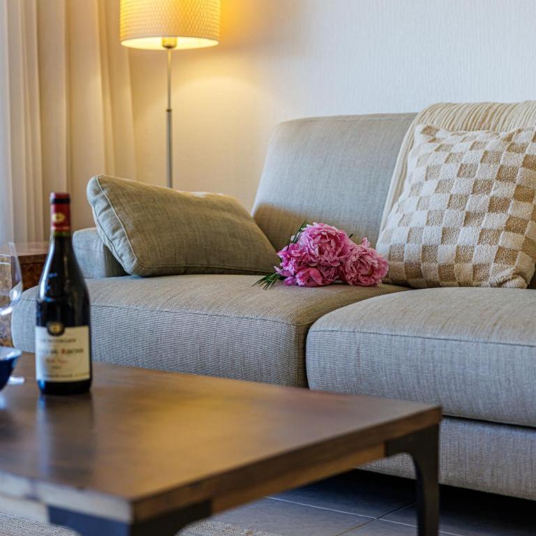 FEEL HOME - CAIS De PIERLAS - Appartement 2 Chambres avec Terrasse - 37