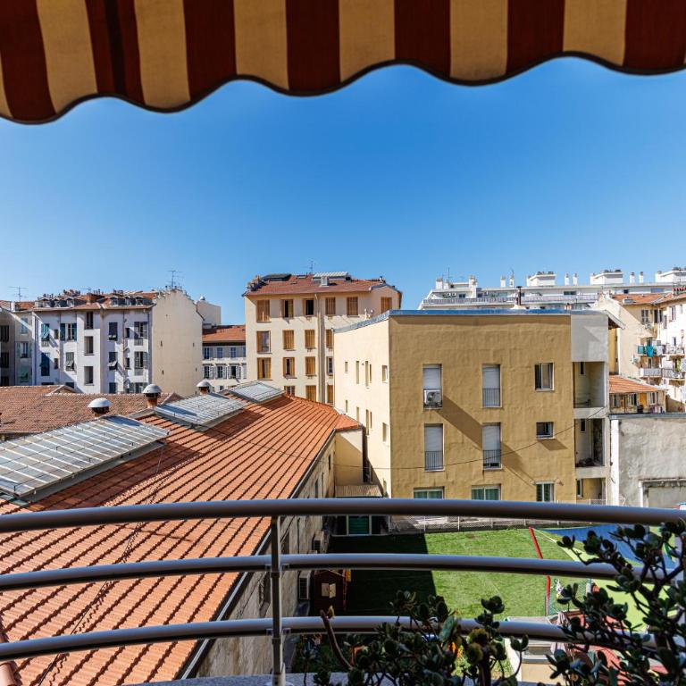 FEEL HOME - CAIS De PIERLAS - Appartement 2 Chambres avec Terrasse - 28