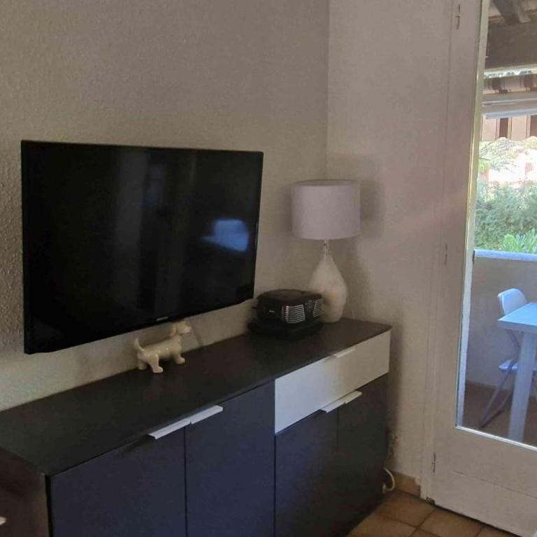 Cavalaire sur mer Appartement T3-160 m plage - 800 m Centre-ville. Park - Appartamento con Vista Giardino - 5