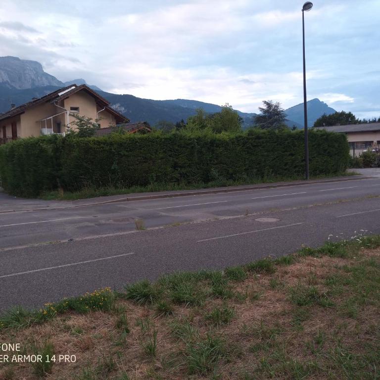 très grand appartement de 90 m2 chez l'habitant avec trois ventilateurs, jusqu'à 6 personnes - Appartement 2 Chambres - 2