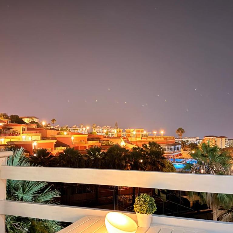 Costa Adeje Cozy Sunset Ocean Apt View With Balcony D By-Tenerife365 - Casa - 5