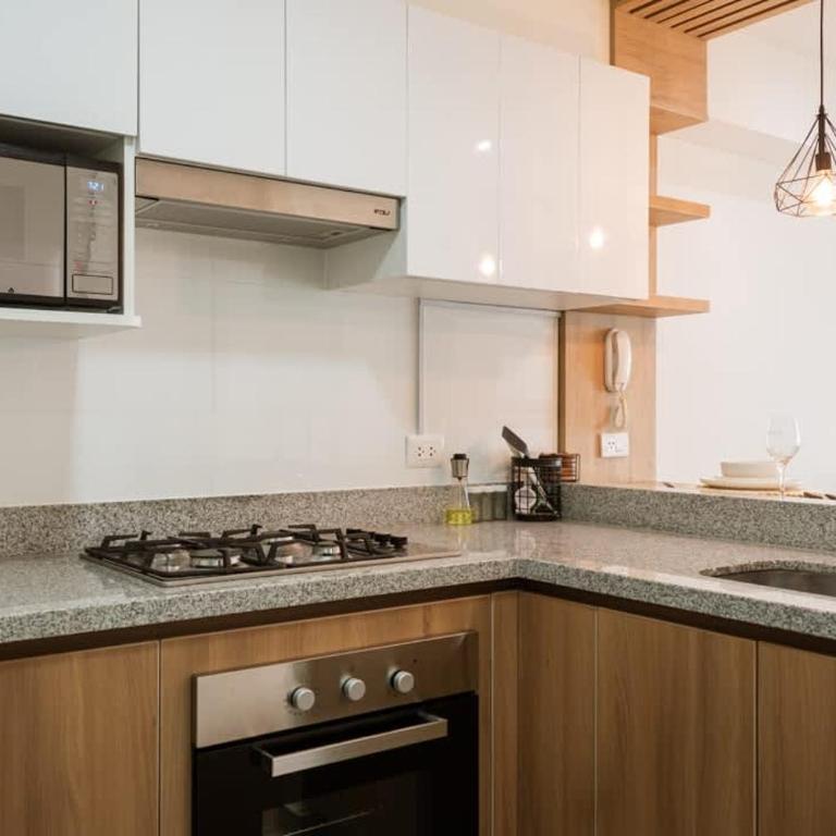Modern 1BR City View & Gym in San Isidro - Apartamento - 14