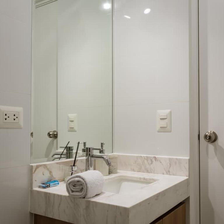 Modern 1BR City View & Gym in San Isidro - Apartamento - 29
