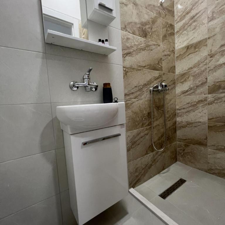 Urban Heart Residence - Double Room with Garden View - 15