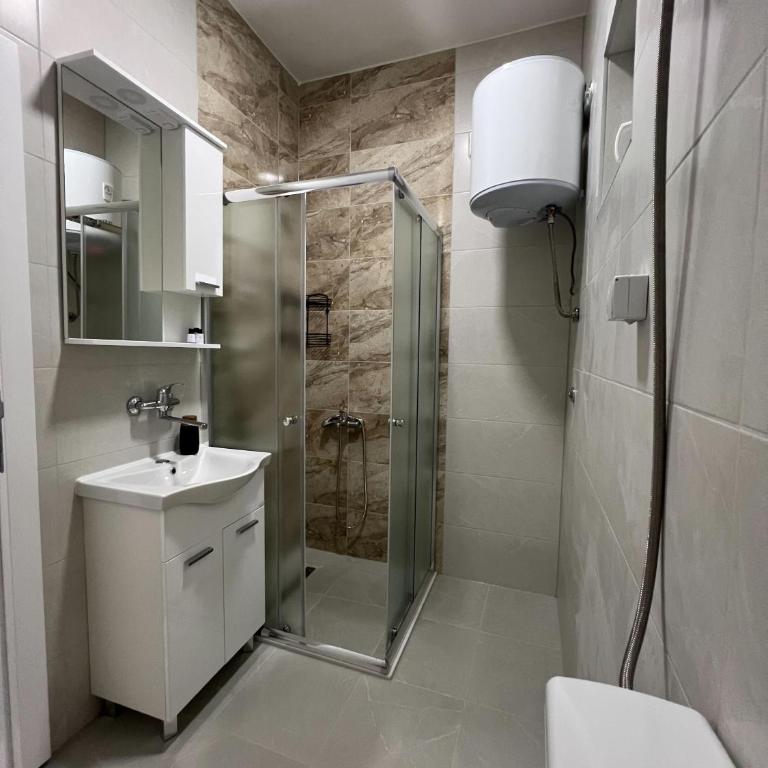 Urban Heart Residence - Double Room with Balcony - 2
