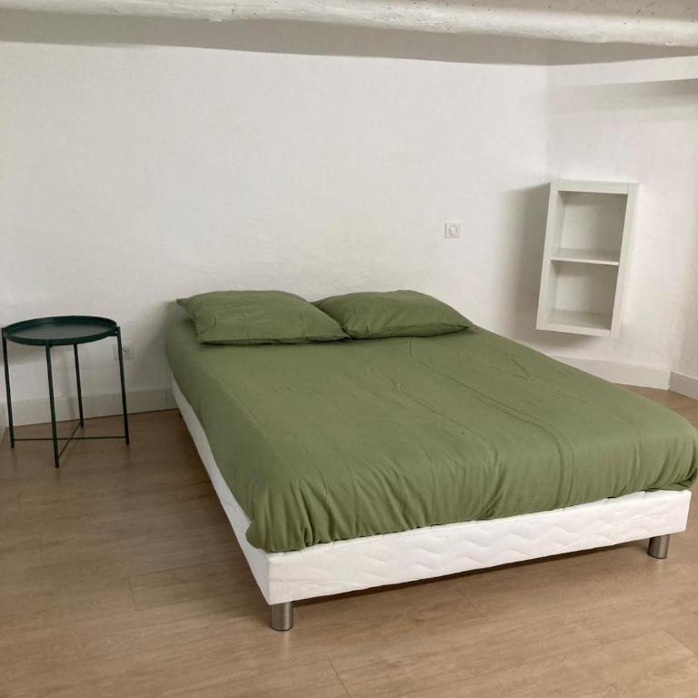 Appartement rénové plein centre - Apartamento de 2 dormitorios - 9