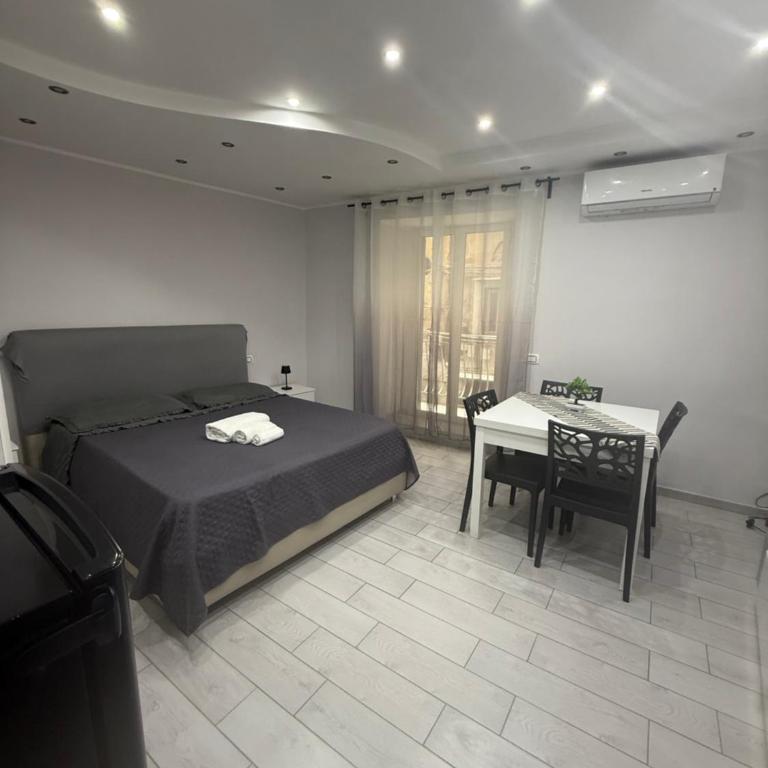 Smart’s House Deluxe Quartieri Spagnoli - Appartamento con 1 Camera da Letto - 3
