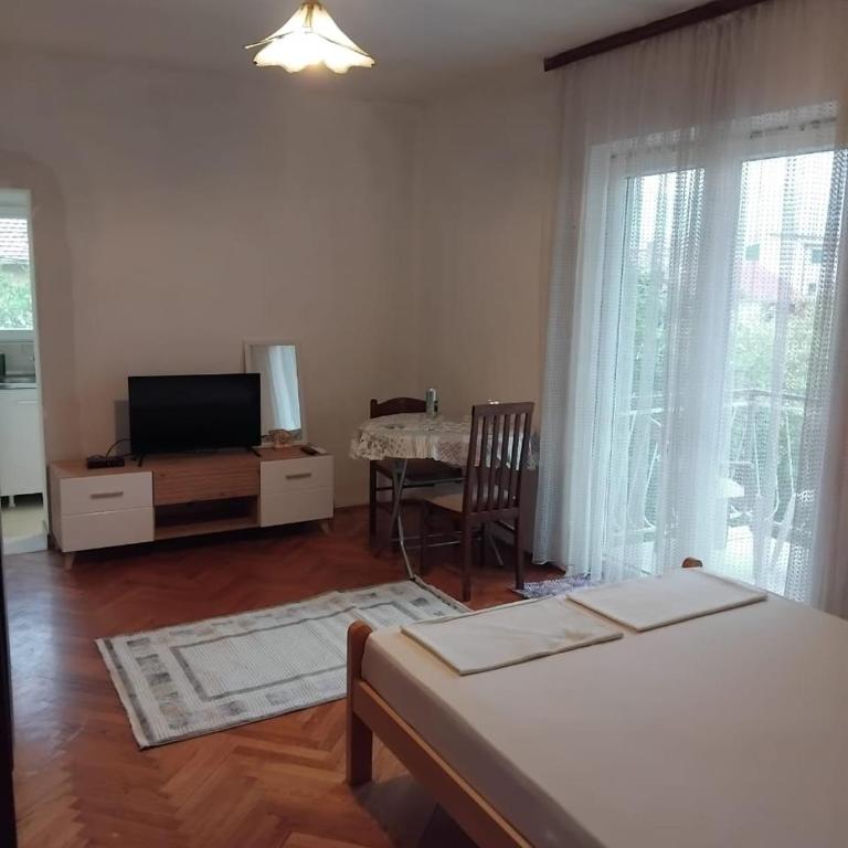 Apartments Maki 1 - Apartman sa 1 Spavaćom Sobom - 1