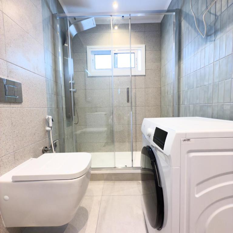 102 - Beachside Renovated 1BR apt w private garden - Apartamento - 5