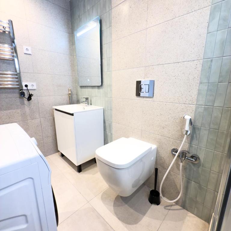 102 - Beachside Renovated 1BR apt w private garden - Apartamento - 16