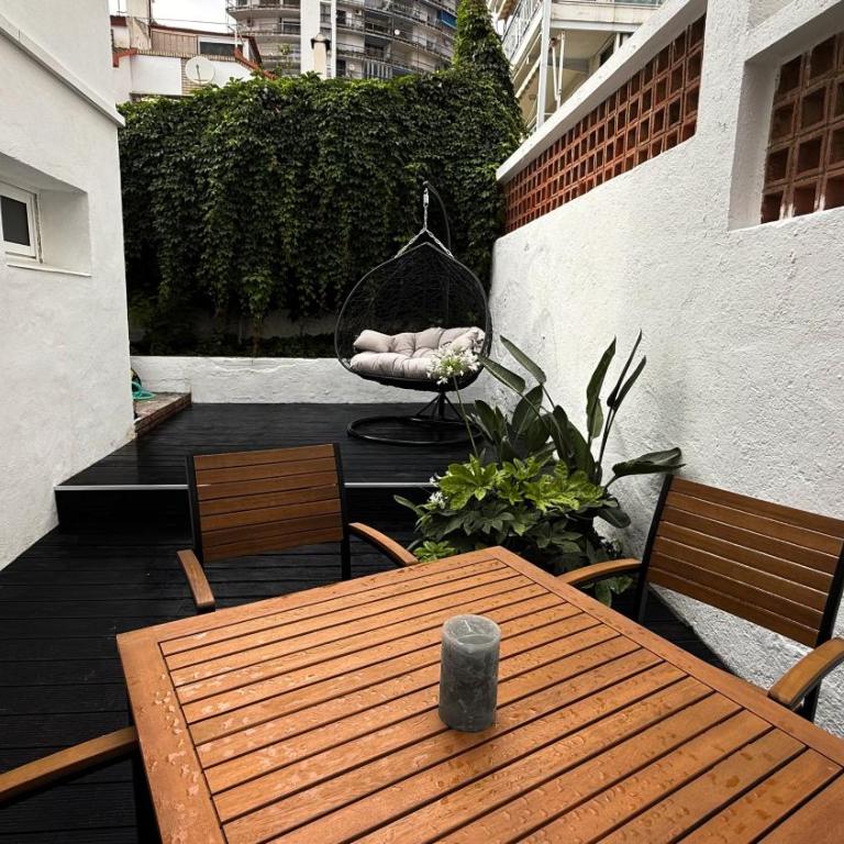 102 - Beachside Renovated 1BR apt w private garden - Apartamento - 26