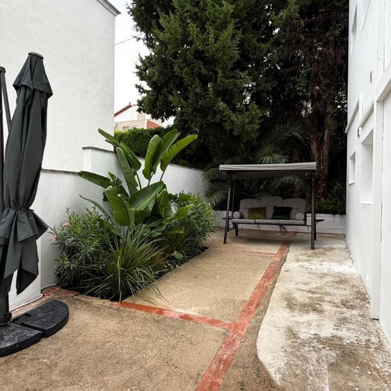 103 - Beachside Renovated 1BR apt w private garden - Apartamento de 1 dormitorio - 26