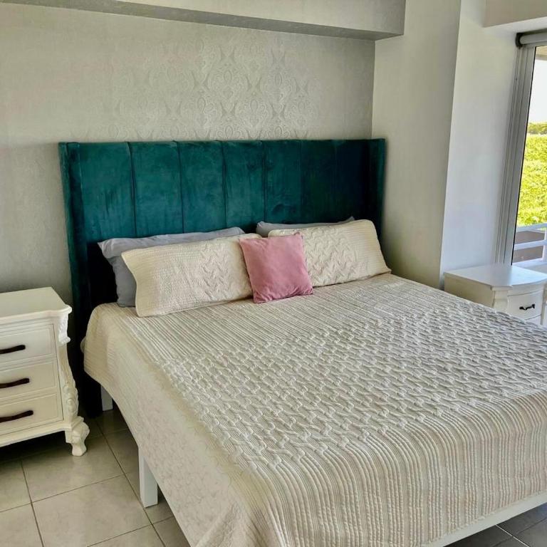 FRENTE AL MAR A PIE DE PLAYA ALBERCA y JACUZZI - Three-Bedroom Premium Apartment with Balcony - 6