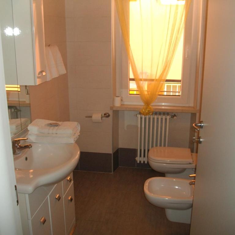 Giulietta e Romeo - Camera Matrimoniale King con Bagno Privato e Balcone - 3