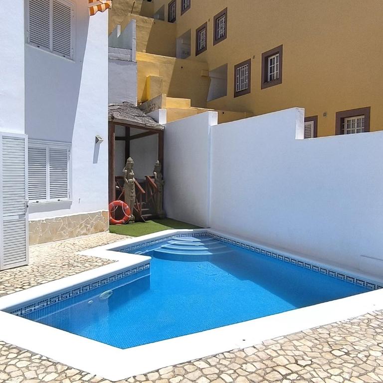 BEAUTIFUL VILLA - 4 bedrooms, heated pool, 2 priv car park places, fibre net, PS5, tv channels - Villa con piscina privada - 11