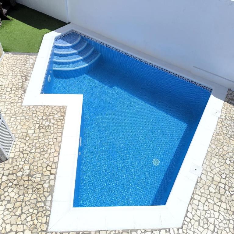 BEAUTIFUL VILLA - 4 bedrooms, heated pool, 2 priv car park places, fibre net, PS5, tv channels - Villa con piscina privada - 12