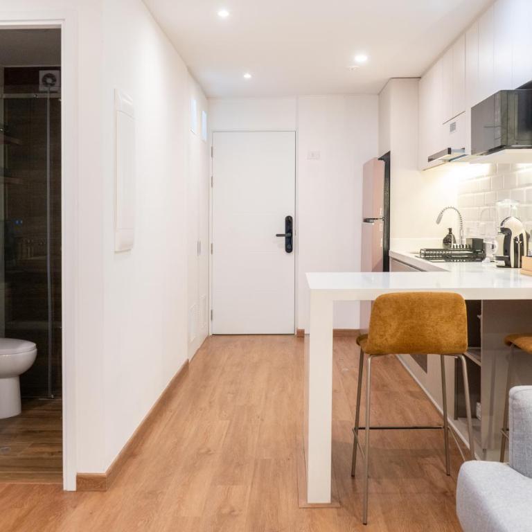 Miraflores La Mar - Two-Bedroom Apartment - 14