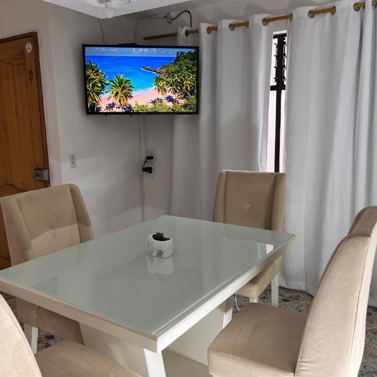 Amplio apartamento Guayabal cerca aeropuerto Olaya Herrera - Two-Bedroom Apartment - 12