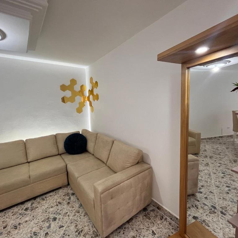 Amplio apartamento Guayabal cerca aeropuerto Olaya Herrera - Two-Bedroom Apartment - 15