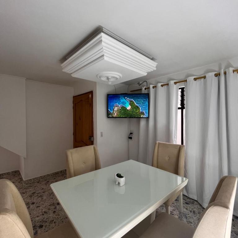 Amplio apartamento Guayabal cerca aeropuerto Olaya Herrera - Two-Bedroom Apartment - 18