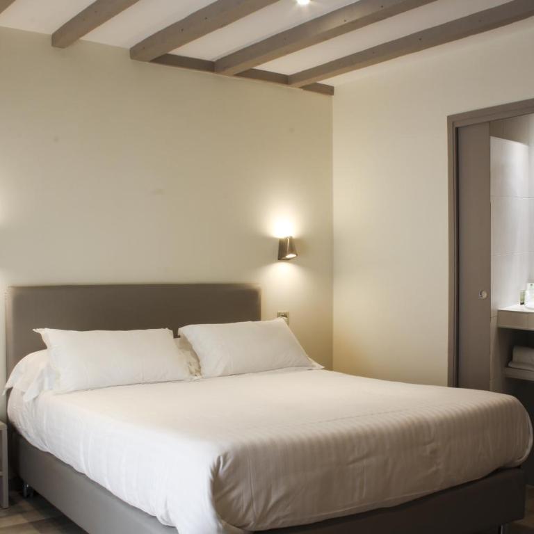 Hotel de la Couronne - Chambre Double Supérieure - 2