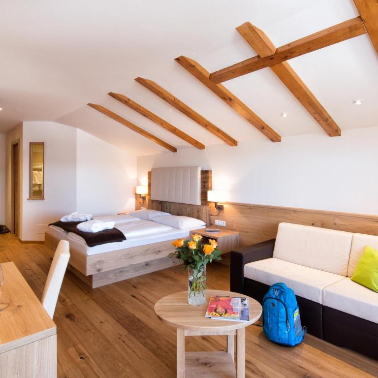 Hotel Gasthof Kircher - Camera Matrimoniale Deluxe con Balcone - 7