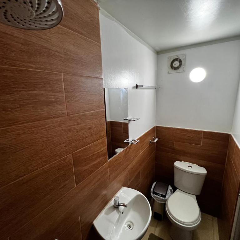 Huamanga plaza - Queen Room with Balcony - 2