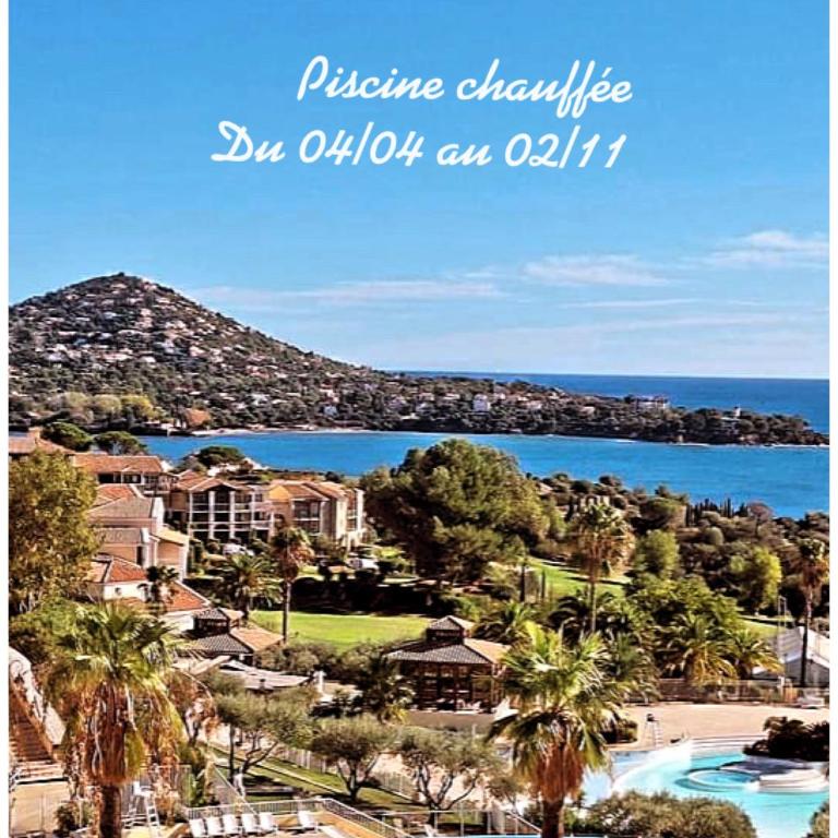 Appartement Premium Genius - Chambre séparée -vue Mer -Jardin Clôturé -Terrasse -Parking - Piscine Chauffée du 04 Avril au 01 Novembre- Saint Raphaël - Appartement 1 Chambre avec Jardin - 5