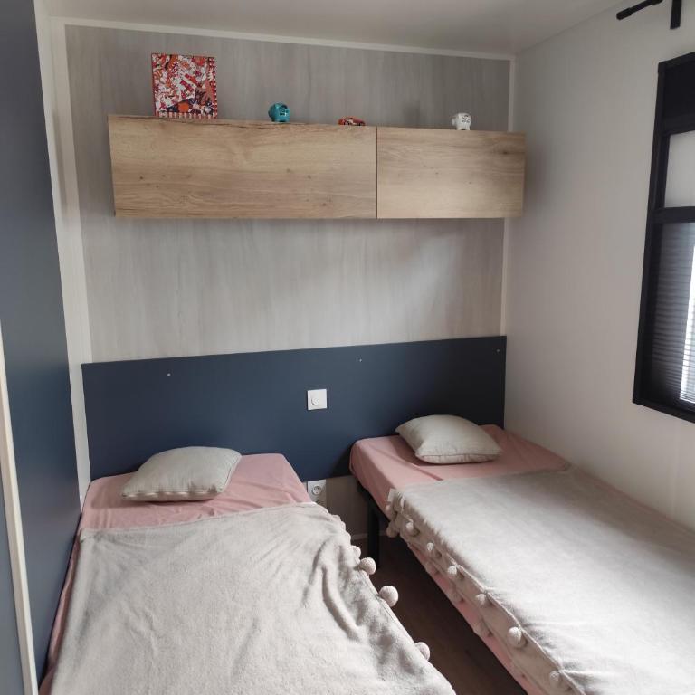 Mobil home 2 chambres camping 4 étoiles vias - Mobile Home - 3