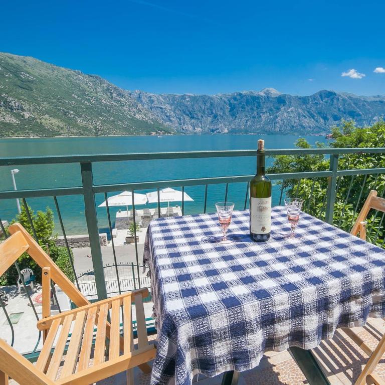 Apartments Iva - One-Bedroom Apartment with Terrace with Sea View - 5