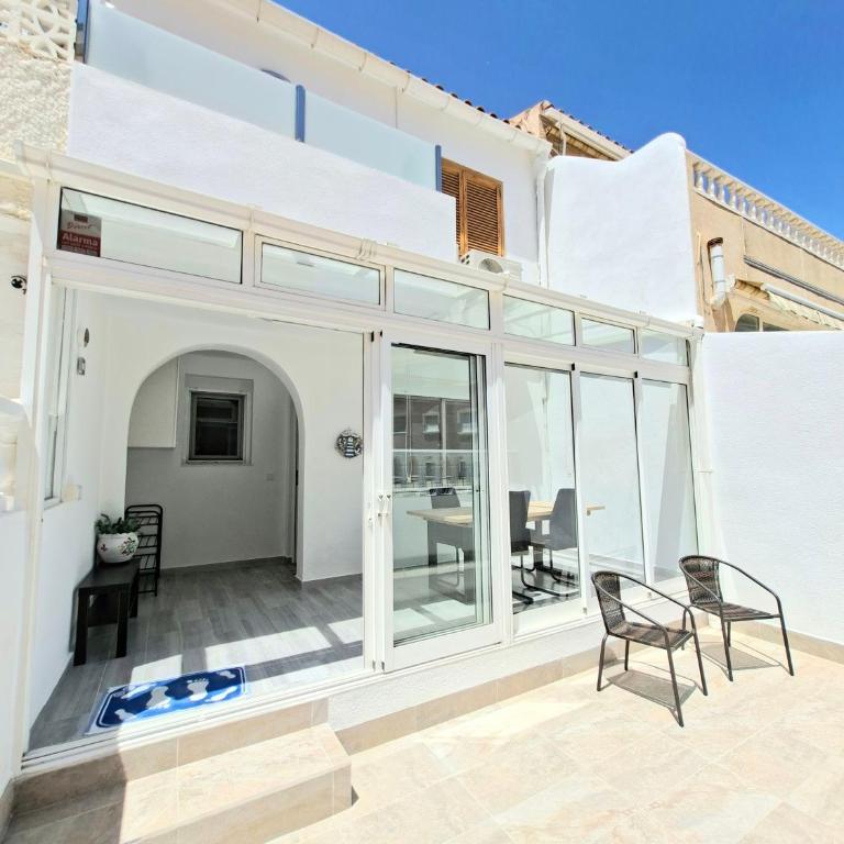Family-Friendly Apartment-Torrevieja PMT33 - Two-Bedroom Apartment - 6